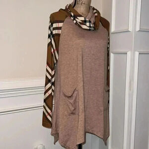 Trendy Plaid Sleeve Tunic | Soft Knit Pocket Detail | Medium